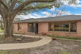 2516 Old Oaks Dr, Waco, TX 76710 - Photo 3