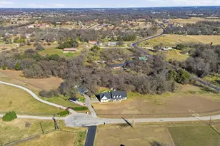 104 Fossil Ct, Springtown, TX 76082 - Photo 39