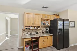 104 Fossil Ct, Springtown, TX 76082 - Photo 11