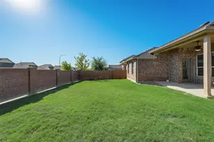 14736 Gilley Ln, Fort Worth, TX 76052 - Photo 15
