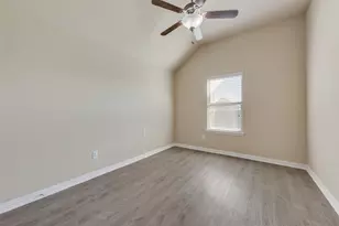 14736 Gilley Ln, Fort Worth, TX 76052 - Photo 9