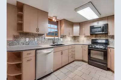 3245 Gail Court, Irving, TX 75060 - Photo 9