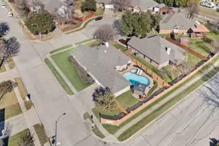 7700 Chandler Ct, North Richland Hills, TX 76182 - Photo 3
