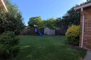 1738 Hartford Dr, Carrollton, TX 75007 - Photo 37