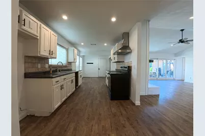 1738 Hartford Drive, Carrollton, TX 75007 - Photo 33