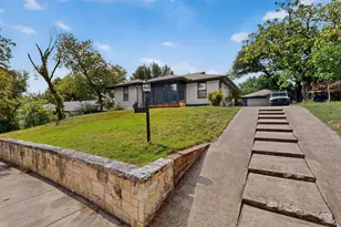 3023 Lasca St, Dallas, TX 75227 - Photo 3