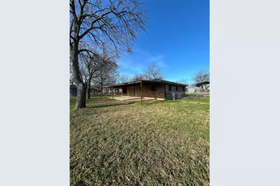 1018 N Fisher Street, Gorman, TX 76454 - Photo 3