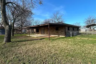 1018 N Fisher St, Gorman, TX 76454 - Photo 3