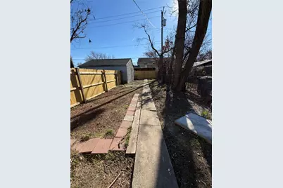 222 E Woodin Boulevard, Dallas, TX 75216 - Photo 13