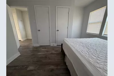 222 E Woodin Boulevard, Dallas, TX 75216 - Photo 11