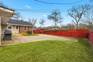 404 E Huitt Ln, Euless, TX 76040 - Photo 37