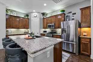 1010 Ivy Charm Way, Arlington, TX 76005 - Photo 3