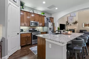 1010 Ivy Charm Way, Arlington, TX 76005 - Photo 5