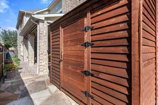 1010 Ivy Charm Way, Arlington, TX 76005 - Photo 33