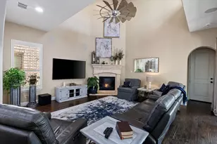 1010 Ivy Charm Way, Arlington, TX 76005 - Photo 9