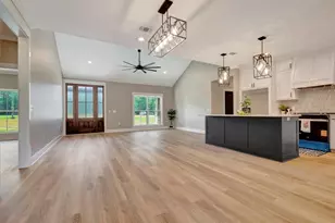 537 C C Rd, Diboll, TX 75941 - Photo 9