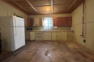 401 E Spruce St, Whitewright, TX 75491 - Photo 9