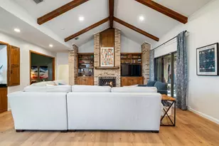 1636 Crooked Creek Dr, Carrollton, TX 75007 - Photo 7