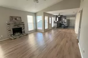 1322 Maplewood Dr, Lewisville, TX 75067 - Photo 3