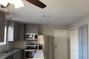 1322 Maplewood Dr, Lewisville, TX 75067 - Photo 9