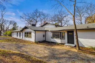 2155 Hickory Trace, Mabank, TX 75156 - Photo 5