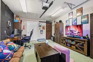 863 Lindbergh Ln, Grand Prairie, TX 75051 - Photo 19