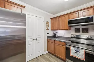 863 Lindbergh Ln, Grand Prairie, TX 75051 - Photo 15