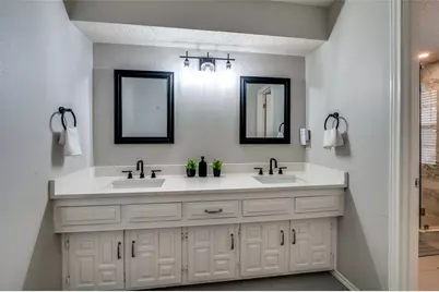 2720 Prairie Creek Court, Plano, TX 75075 - Photo 21