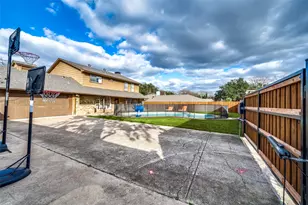 2720 Prairie Creek Ct, Plano, TX 75075 - Photo 33