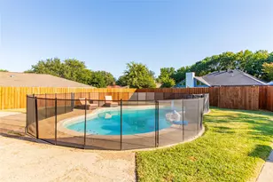 2720 Prairie Creek Ct, Plano, TX 75075 - Photo 29