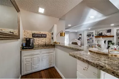 2720 Prairie Creek Court, Plano, TX 75075 - Photo 9