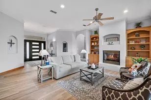 5605 Flagstick Dr, Granbury, TX 76049 - Photo 9