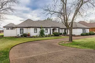 5605 Flagstick Dr, Granbury, TX 76049 - Photo 3