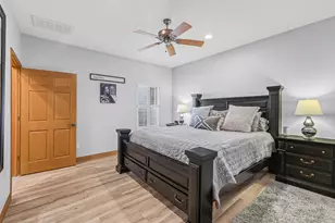 5605 Flagstick Dr, Granbury, TX 76049 - Photo 19