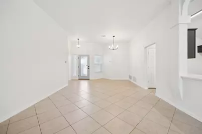 1016 Grand Central Parkway, Saginaw, TX 76131 - Photo 7