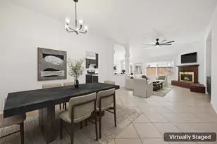 1016 Grand Central Pkwy, Saginaw, TX 76131 - Photo 3