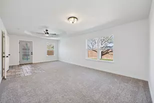 1016 Grand Central Pkwy, Saginaw, TX 76131 - Photo 19