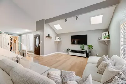 510 Willow Creek Court, Arlington, TX 76011 - Photo 5