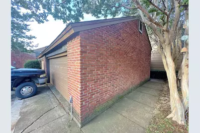 1611 Brentwood Drive, Irving, TX 75061 - Photo 3