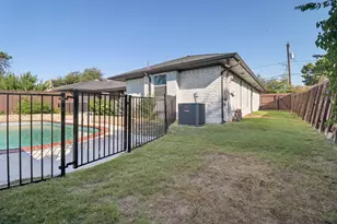 7326 La Cosa Dr, Dallas, TX 75248 - Photo 31