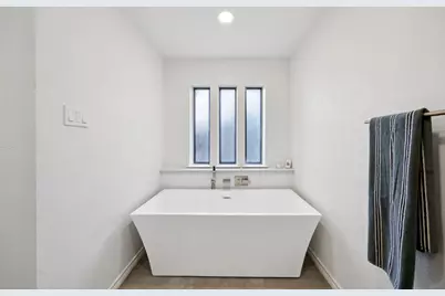 10015 Glen Canyon Drive, Dallas, TX 75243 - Photo 5