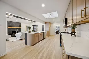 10015 Glen Canyon Dr, Dallas, TX 75243 - Photo 13