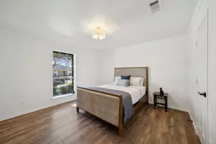 10015 Glen Canyon Dr, Dallas, TX 75243 - Photo 15