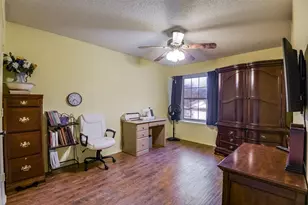 2813 White Oak Dr, Grand Prairie, TX 75052 - Photo 19