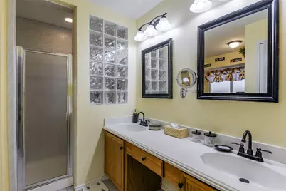 2813 White Oak Drive, Grand Prairie, TX 75052 - Photo 17