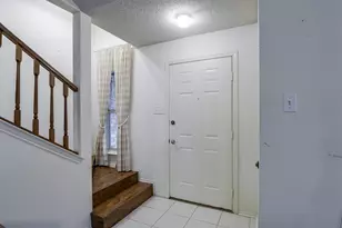 2813 White Oak Dr, Grand Prairie, TX 75052 - Photo 5