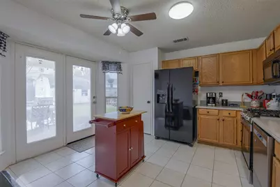 2813 White Oak Drive, Grand Prairie, TX 75052 - Photo 11