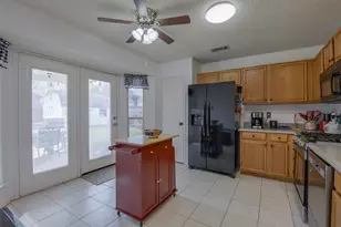 2813 White Oak Dr, Grand Prairie, TX 75052 - Photo 11