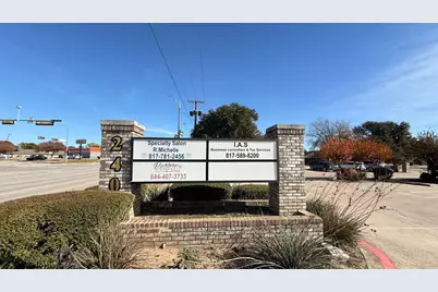 240 Harwood Road, Bedford, TX 76021 - Photo 3