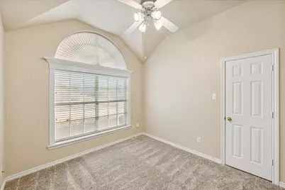 2327 Ragland Road, Mansfield, TX 76063 - Photo 5